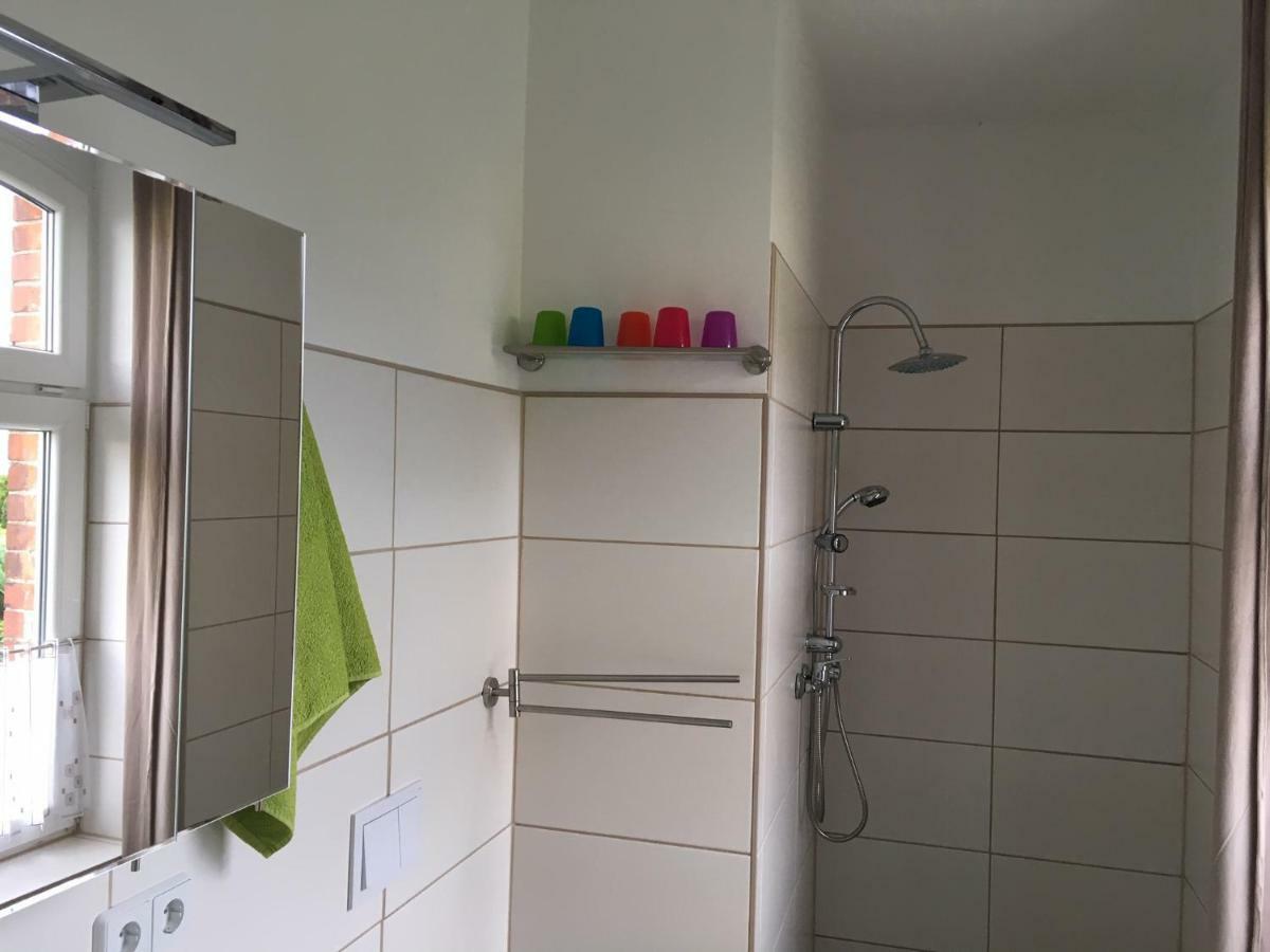 Ferienwohnung An Der Berliner Seenkette Schwerin  Bagian luar foto